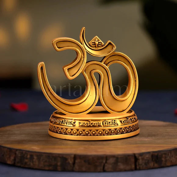 Om Idol Car Dashboard