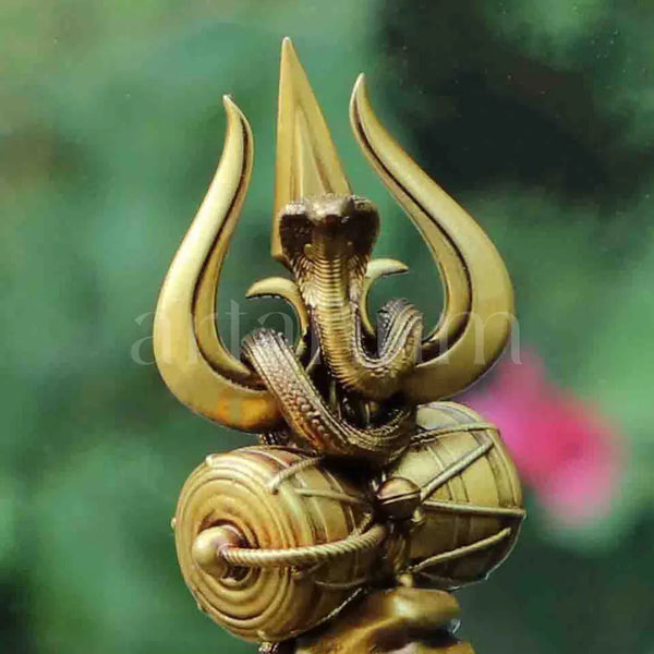 Shiv Trishul Car Dashboard Idol
