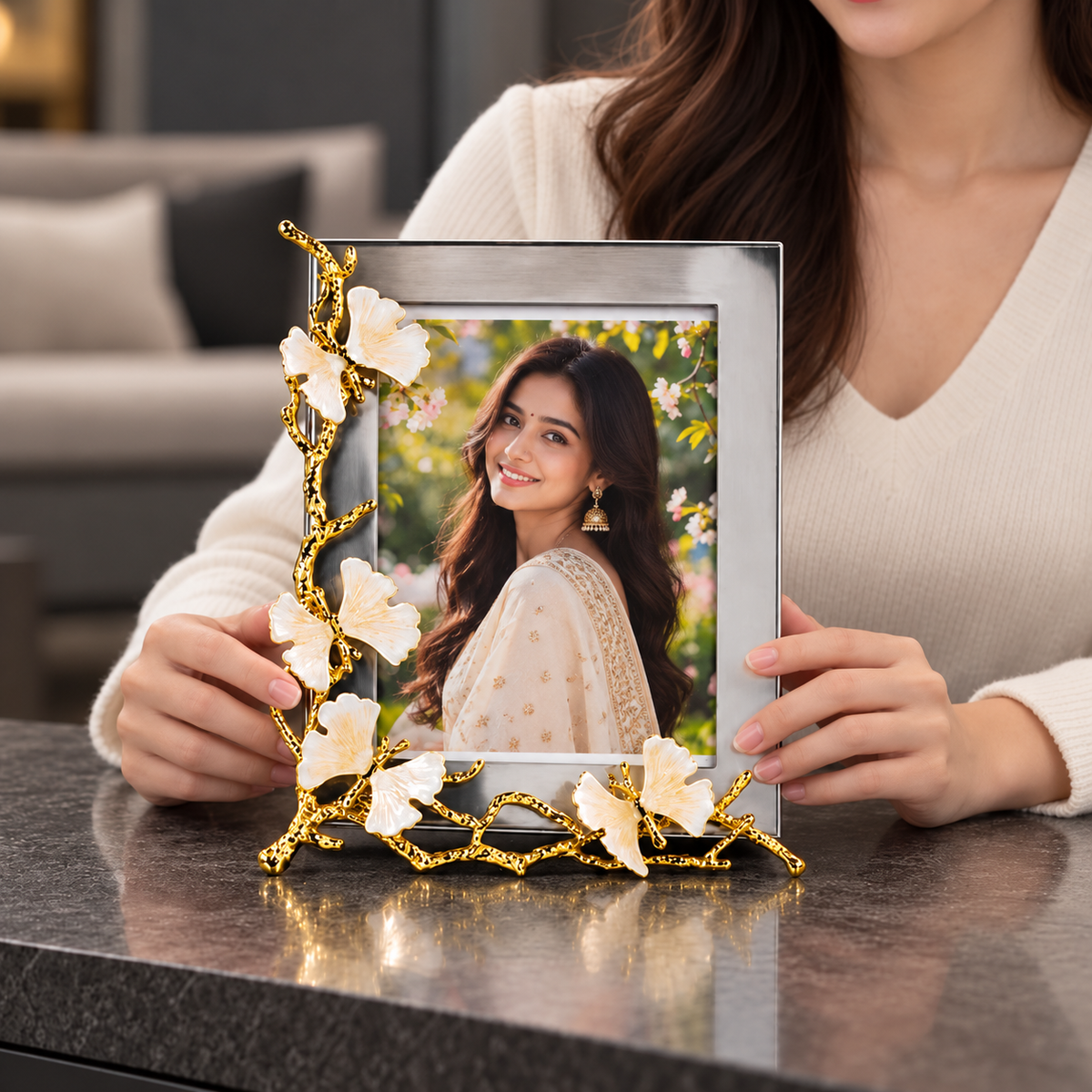 Gold Alloy Ginkgo Leaf Photo Frame 